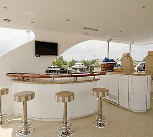 The 30m Yacht LIMITLESS