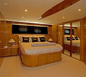 The 30m Yacht MURCIELAGO