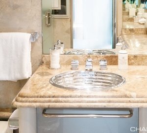 The 36m Yacht SOVEREIGN LADY