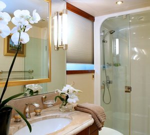 Guest's Bath Aboard Yacht ENDLESS SUMMER