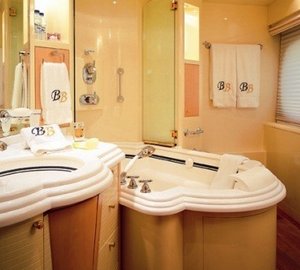 Main Master Bathroom Aboard Yacht BLUE BREEZE
