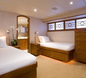 Twin Bed Cabin On Board Yacht DAYDREAM