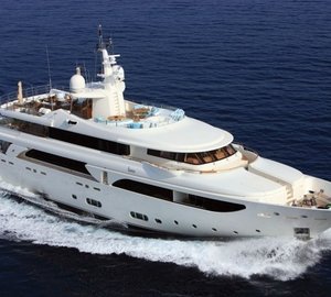 Cruising On Board Yacht HANA