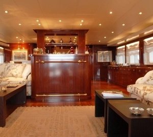 Premier Saloon On Board Yacht ARIETE PRIMO