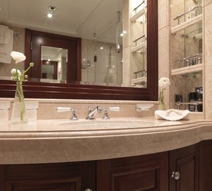 VIP Bath On Board Yacht MY LITTLE VIOLET