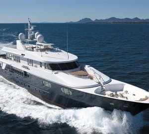 Forward Aspect: Yacht PERFECT PERSUASION's Cruising Photograph