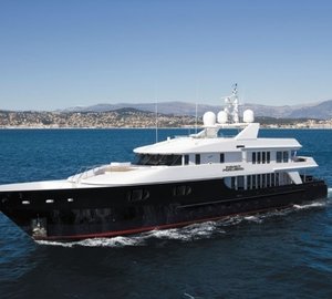 Cruising Aboard Yacht PERFECT PERSUASION