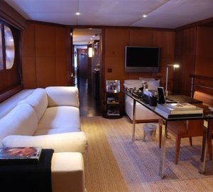 Office On Yacht TUGATSU