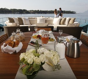 External Eating/dining On Yacht BLUE ICE