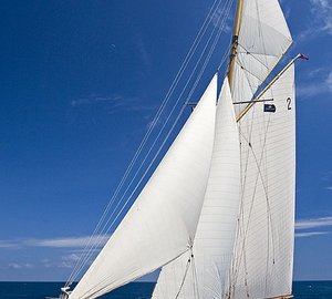 With Full Overview On Board Yacht LULWORTH