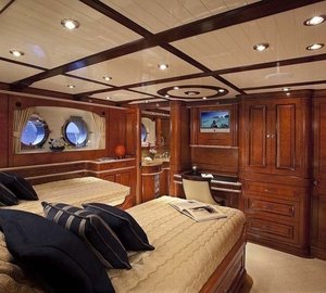 Twin Bed Cabin Aboard Yacht SYCARA IV