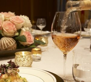 Wine: Yacht TELEOST's Close Up Image