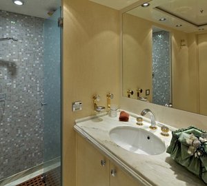 Twin Bed Bath On Board Yacht MIA RAMA