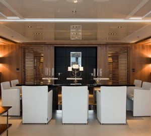 Profile: Yacht SYNA's Eating/dining Saloon Photograph