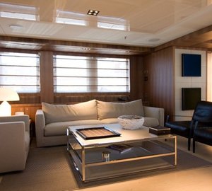 Sitting: Yacht SYNA's Premier Deck Saloon Captured