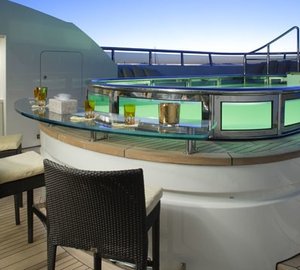 Jacuzzi Pool With Drinks Bar Aboard Yacht ROMA