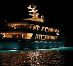 65m Feadship at night