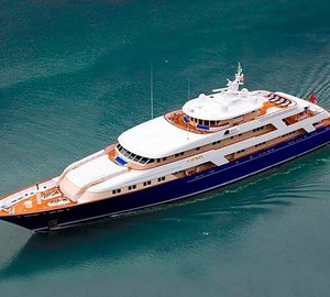 Profile On Yacht LAUREL