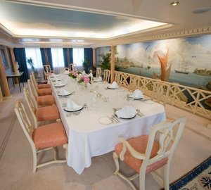 Eating/dining Saloon Aboard Yacht LEANDER G