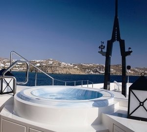 Jacuzzi Pool On Board Yacht ALFA NERO