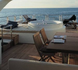 Sundeck With Jacuzzi