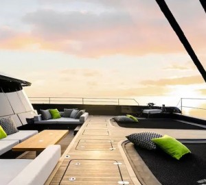 Foredeck lounge