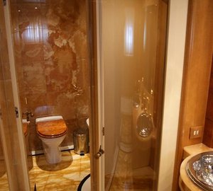 Double Cabin - Bathroom