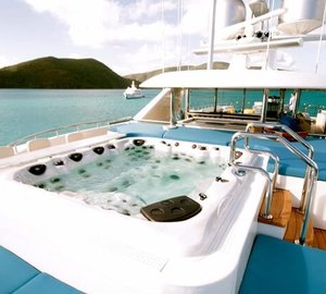 Yacht Trending By Westport - Sundeck