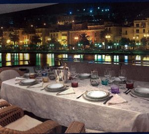 Alfresco Dining By Night
