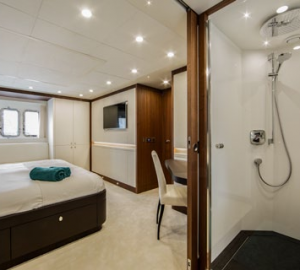 Master With Ensuite Bathroom