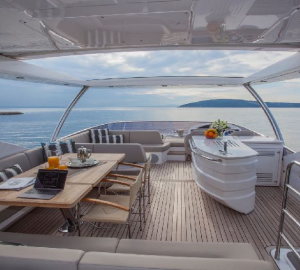 Sun Deck - Flybridge