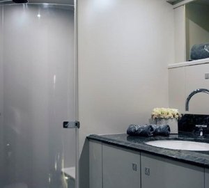 The 35m Yacht CAROLINE 1