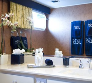 Close Up: Yacht ADO's Bath Image