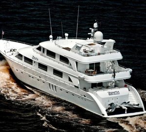 Aft: Yacht ZENITH's Cruising Photograph