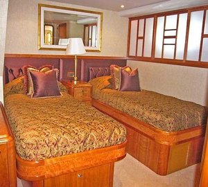 Twin Bed Cabin On Yacht ARMS REACH