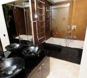 Bath Aboard Yacht MY TOY