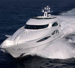 Ship's Bow: Yacht WORLD IS NOT ENOUGH's Cruising Image