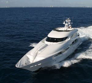 Forward: Yacht WORLD IS NOT ENOUGH's Cruising Image