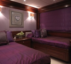 Twin Bed Cabin On Yacht MY LITTLE VIOLET