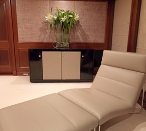 Lounger: Yacht MY LITTLE VIOLET's Main Master Cabin Captured