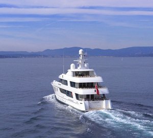 Aft Aspect: Yacht MY LITTLE VIOLET's Cruising Image