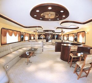 Premier Saloon On Board Yacht GOLDEN HEAD
