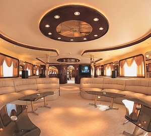 Profile: Yacht GOLDEN HEAD's Premier Saloon Image