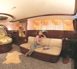 Sitting: Yacht GOLDEN HEAD's Cabin Photograph