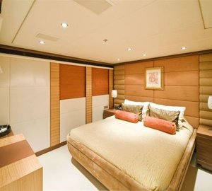 Guest's Cabin On Yacht LET IT BE