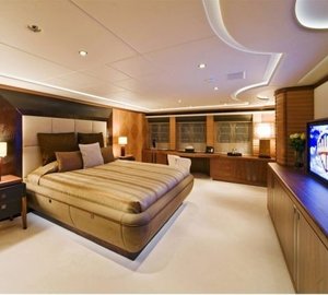 Neutralised Guest's Cabin On Yacht LET IT BE