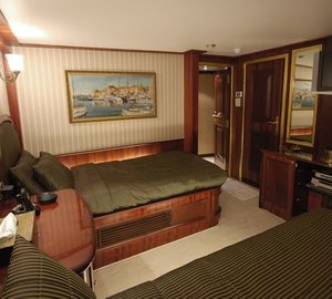 Green: Yacht KALIZMA's Twin Bed Cabin Captured