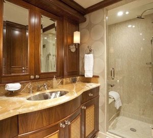 Twin Bed Bath On Board Yacht WHEELS