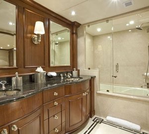 Guest's Bath On Yacht WHEELS