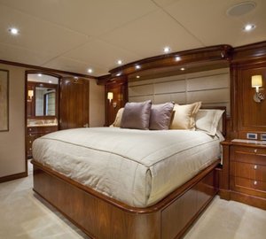 King Cabin On Yacht WHEELS